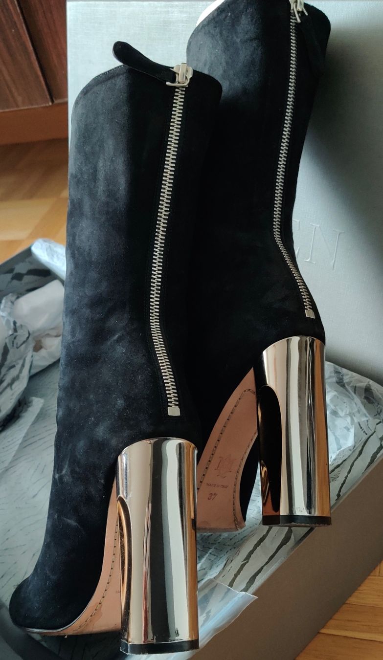 Alexander Mcqueen Damenschuhe: ALEXANDER MCQUEEN ELEGANT BOOTS \ 38 – Gebraucht aus Zollikon von ces-chic 1