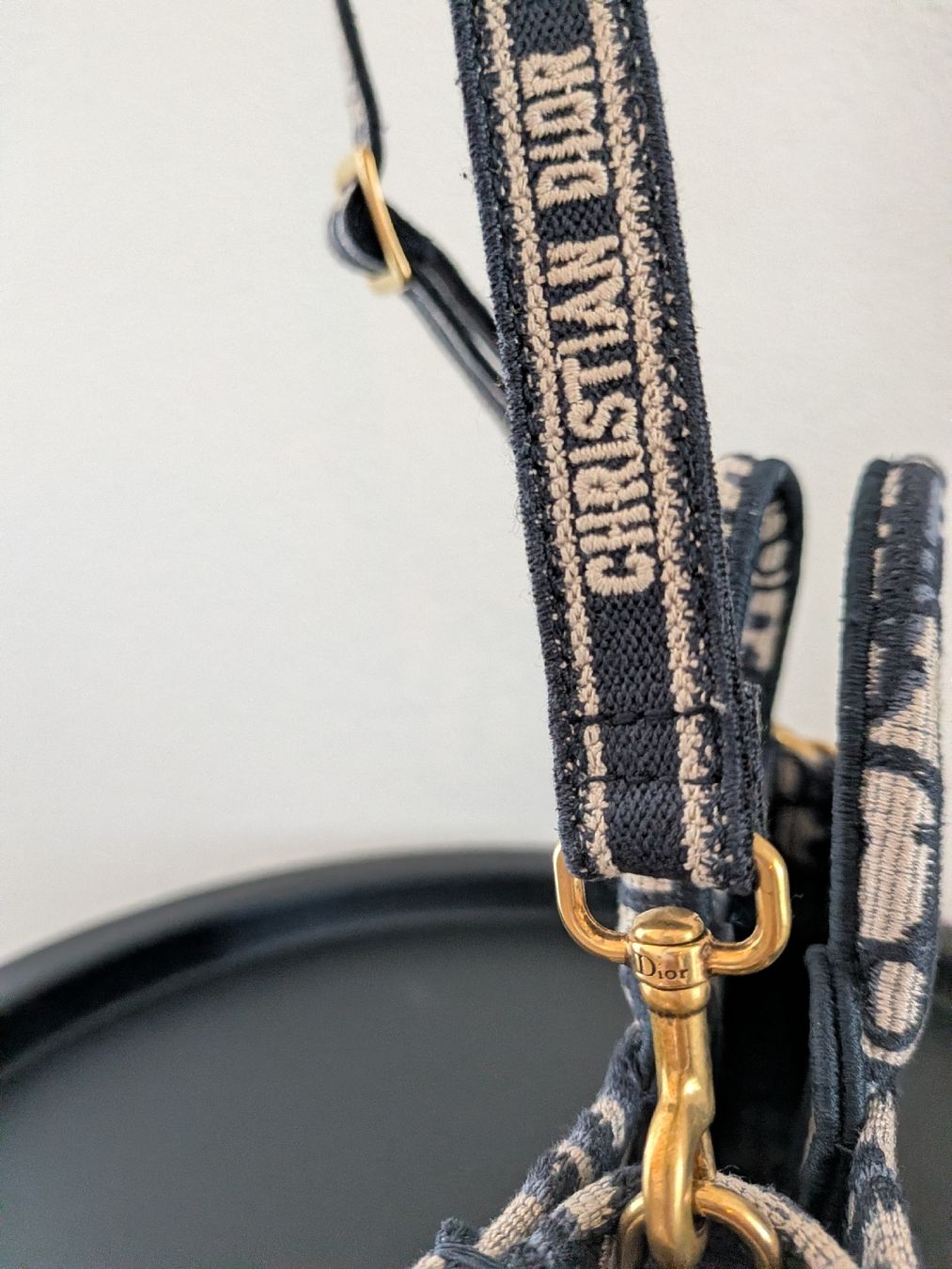 Dior Borse da donna: Christian Dior Book Tote Mini Bag with Strap – Nuovo (secondo la descrizione) da Morges venduto da dhi_y2qk 7