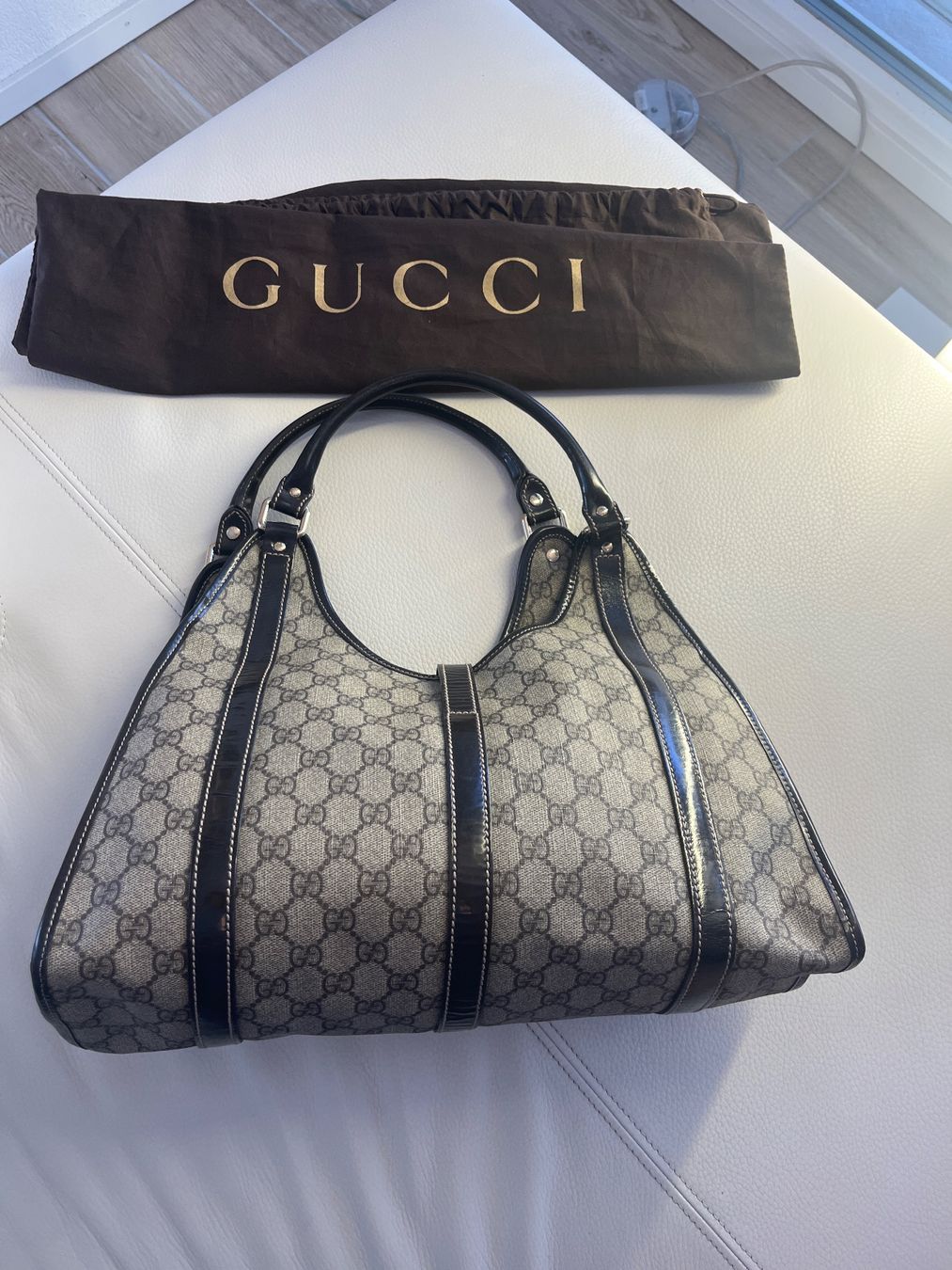 Gucci Sacs femmes: Gucci Joy Médium Shoulder Bag – D'occasion à Sugiez par Vuitton_for_life 1