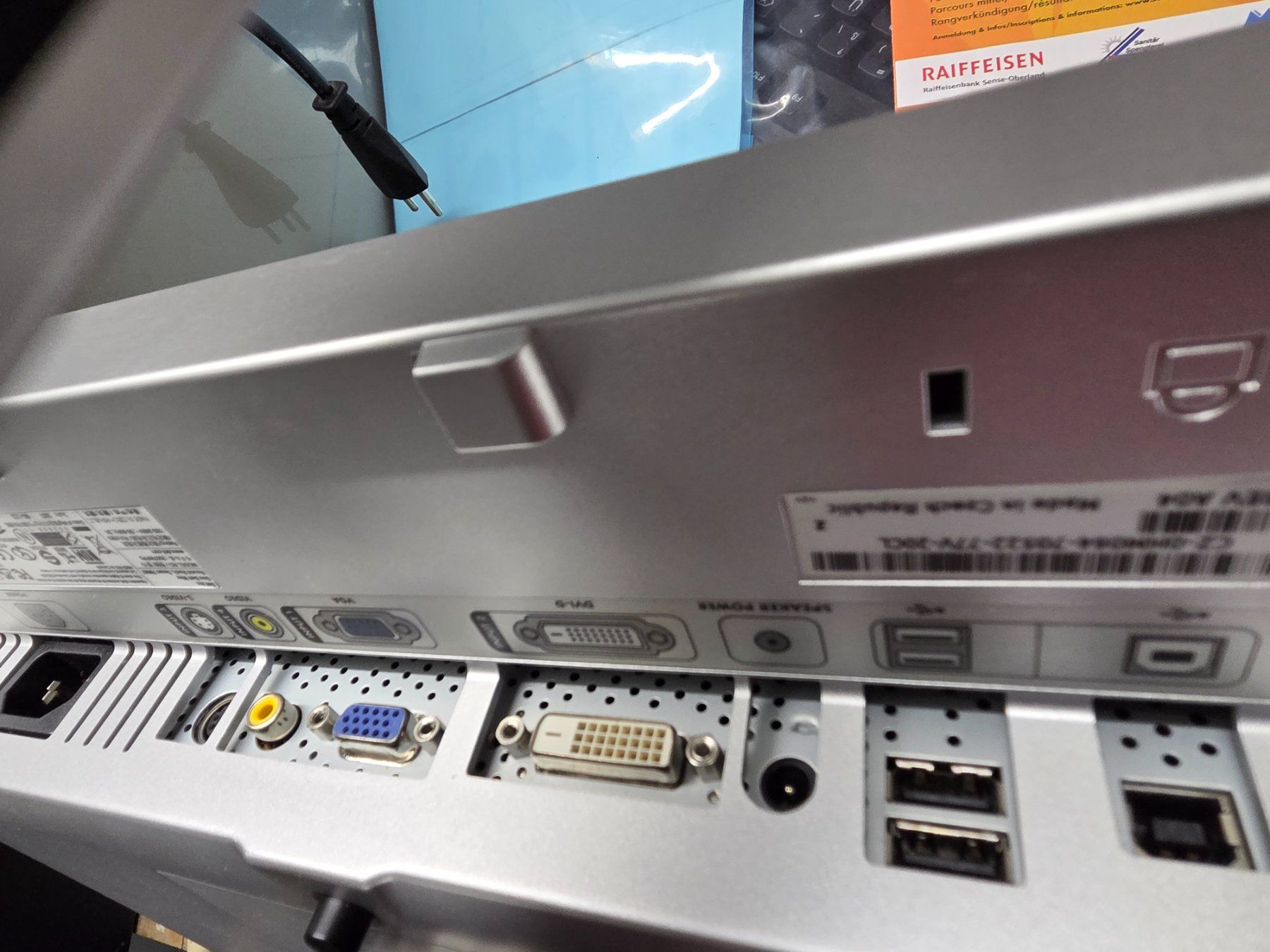 Monitor: Ecran PC DELL 20¨ – Usato da Noréaz venduto da Hallyday 3