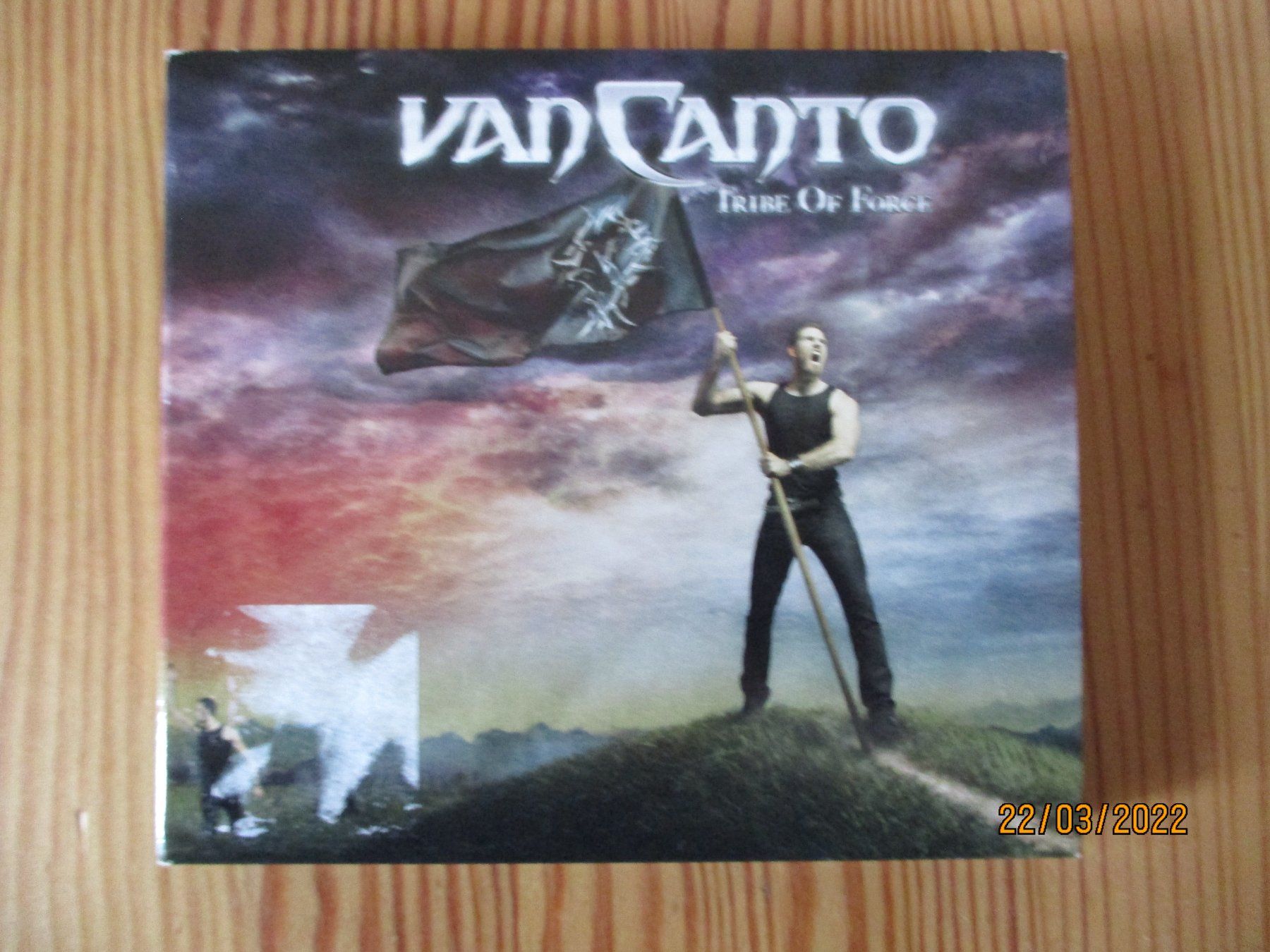 CD: Van Canto --  Tribe Of Force -- CD + DVD – Usato da Liestal venduto da Disc-Point
