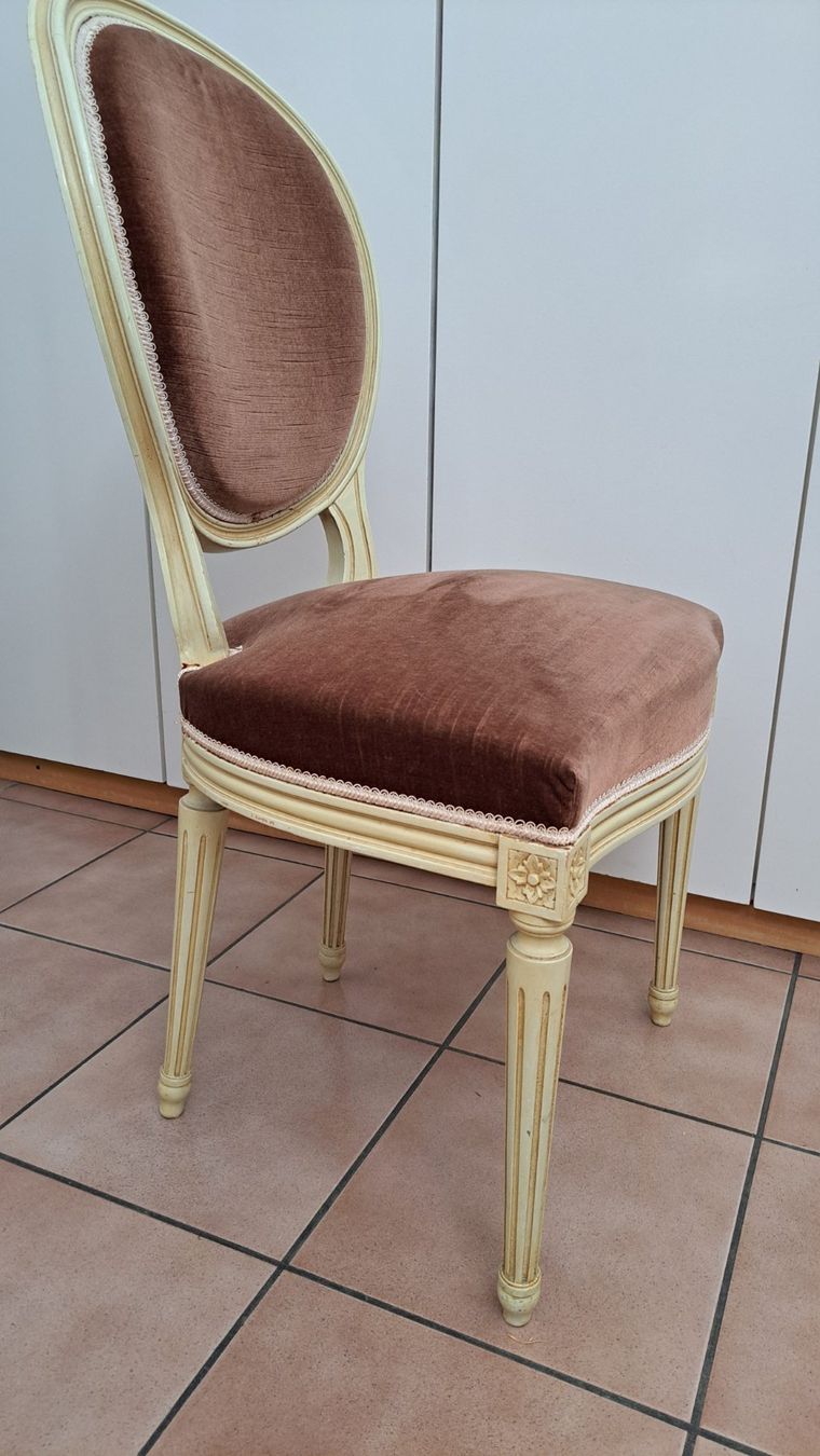 Stühle: Chaise médaillon style Louis XVI – Gebraucht aus Neuchâtel von Forestmanz 1