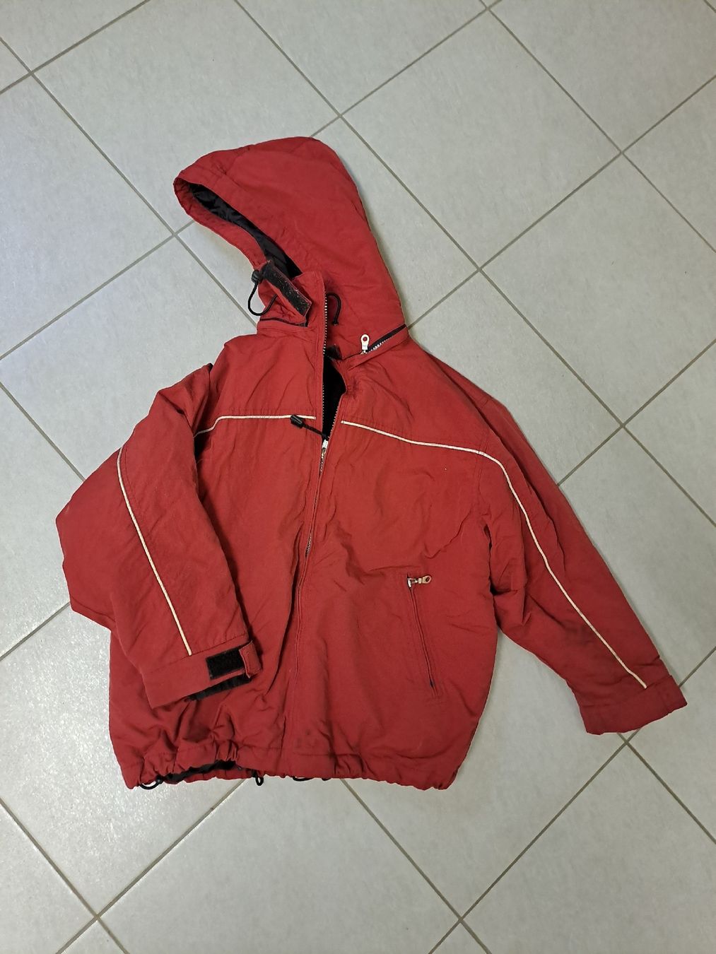 Jacken: Rote Allweterjacke – Gebraucht aus Rothenburg von 123odermatt
