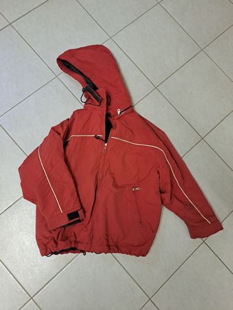 Rote Allweterjacke
