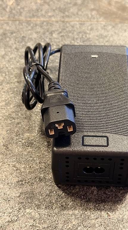 Câbles: Ladekabel für Chopper – D'occasion à Unterseen par beE-Scooter 1