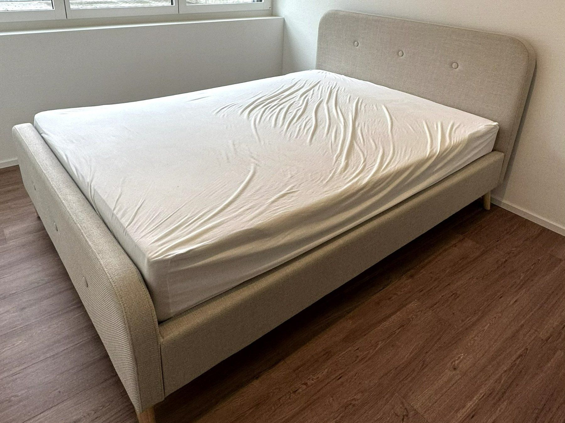 Betten: Bett mit Kopfteil – Gebraucht aus Vaduz von Zao66 2