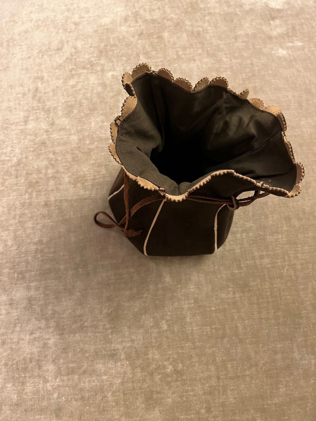 Borse da donna: Trachten Tasche Damen – Usato da Bäch SZ venduto da cmo_6ks5 1