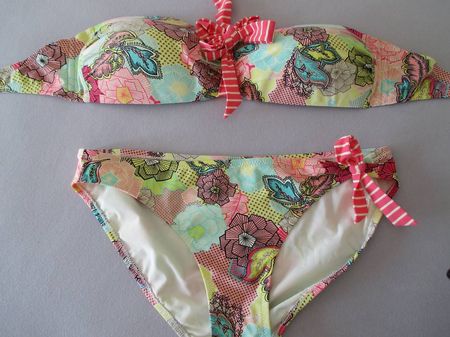 Bikini, Marke Calida, Oberteil 42, Hose 40, pastellfarbig