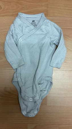 Babybody H&M gestreift Grösse 56/NB guter Zustand