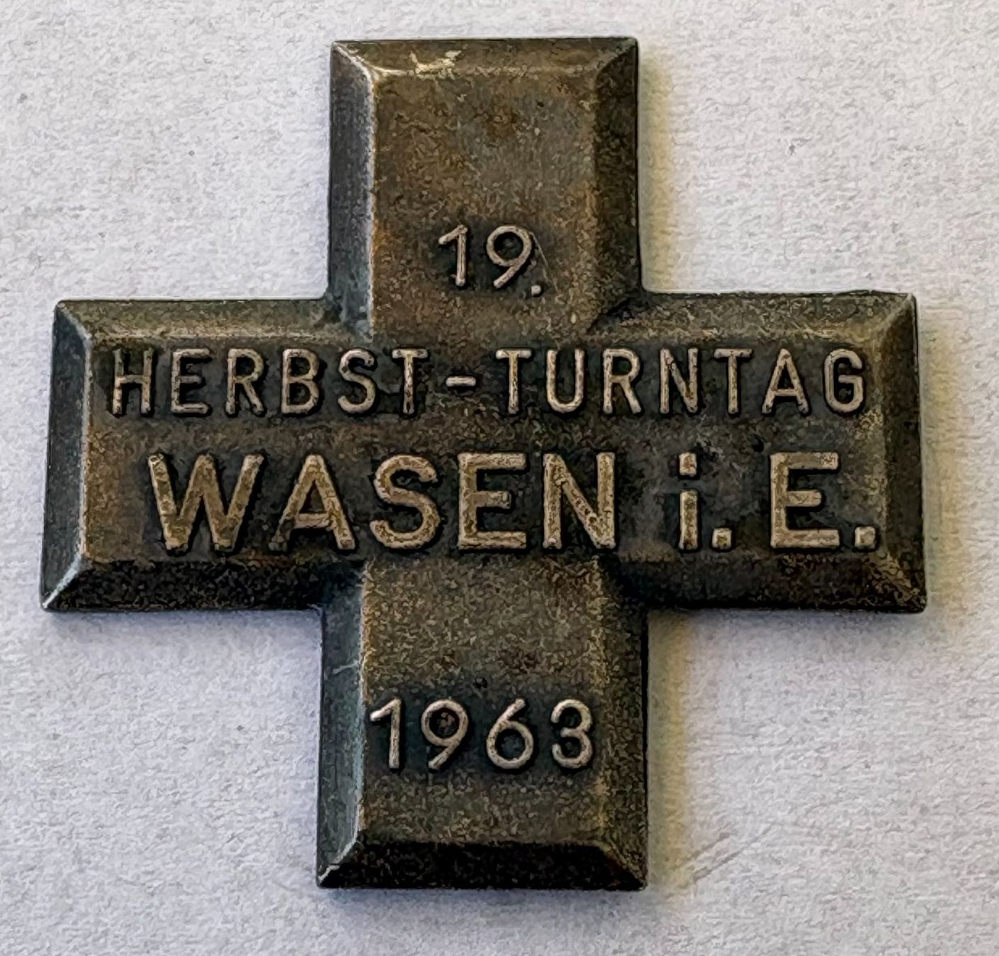 Placchette & Badge: VINTAGE PLAKETTE – Usato da Ostermundigen venduto da wini63