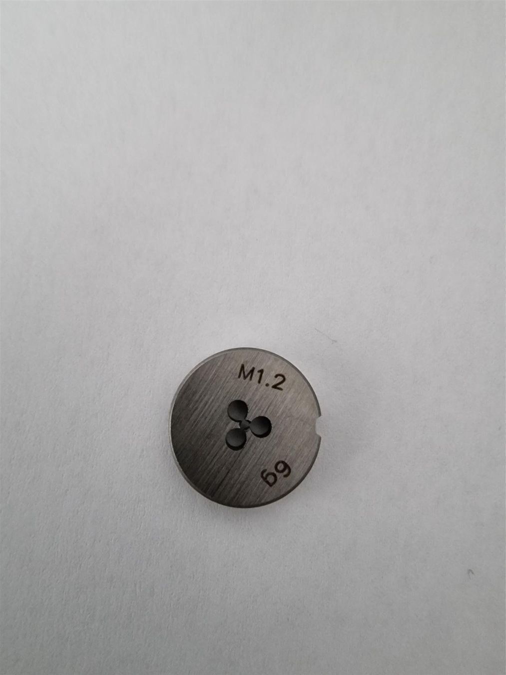 Tutti gli attrezzi: M1.2 Schneideisen M1.2x0.25 – Nuovo e nell'imballaggio originale da Eglisau venduto da 20788