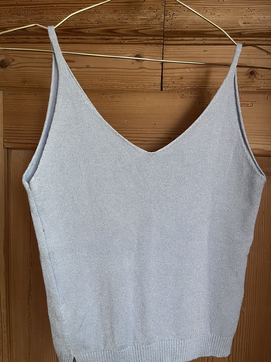 Tops: Schönes blaues Glitzer-Top – Neuf (Voir description) à Wil SG par aiy_fnm9