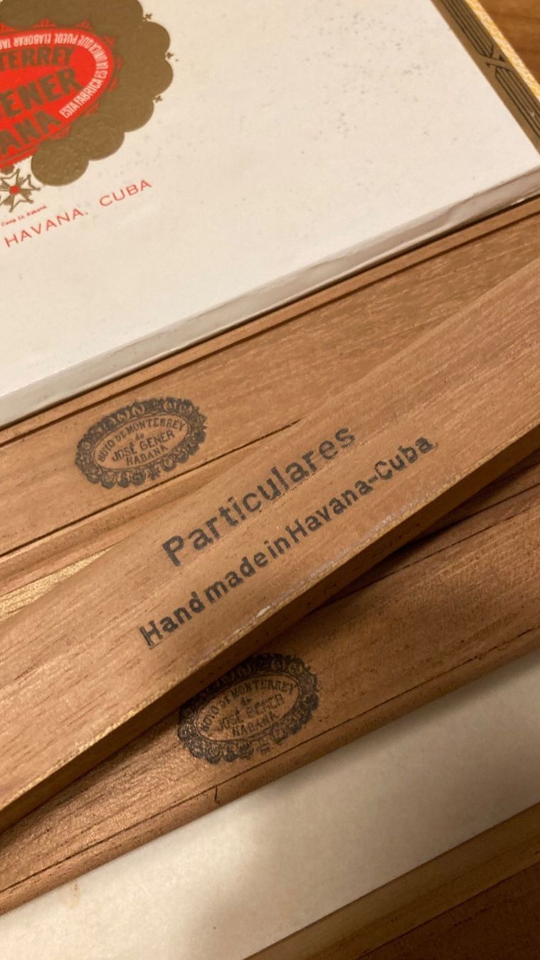 Sigari: Hoyo de Monterey Particulares – Nuovo e nell'imballaggio originale da Teufen AR venduto da Partagas69 2