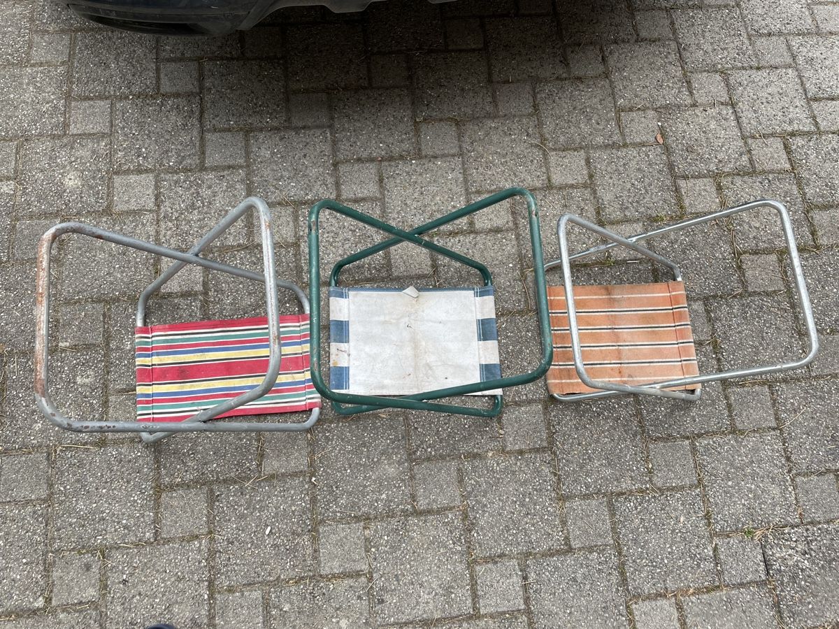 Sgabelli: 3 Tabourets Pliables Camping Vintage – Usato da Vallamand venduto da Bricbracbroc82 8