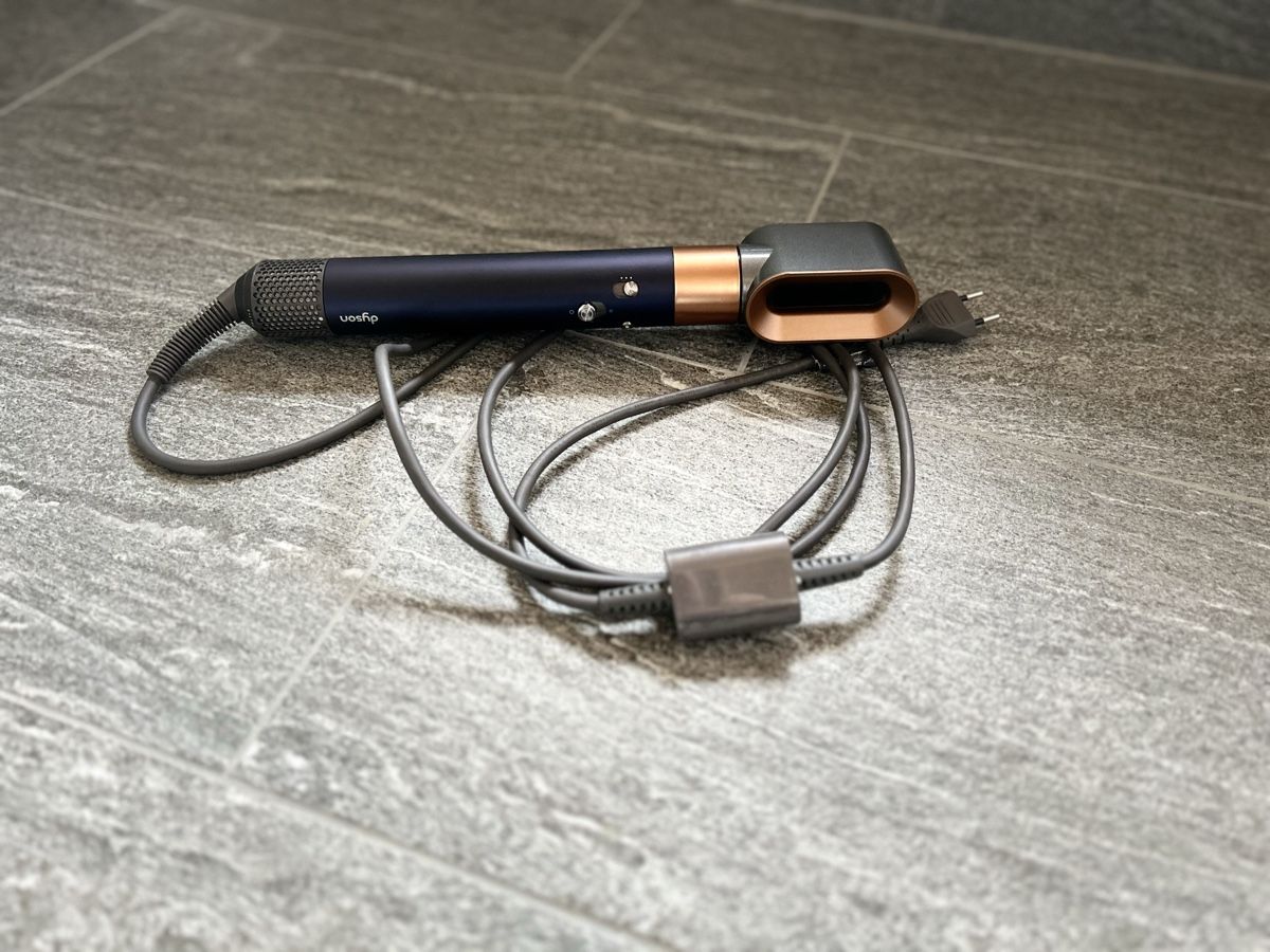 Dyson Asciugacapelli: Dyson Airwrap- Dunkelblau – Nuovo (secondo la descrizione) da Lumbrein venduto da luapac_amy