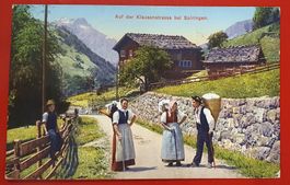 Auf der Klausenstrasse bei Spiringen 1913