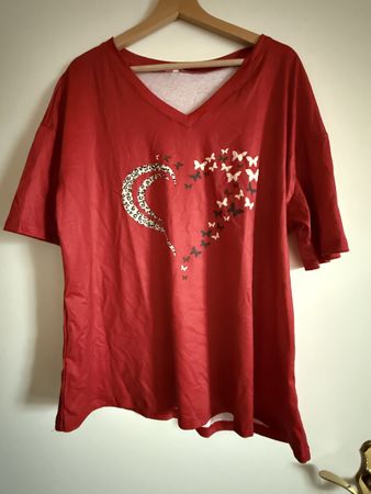 Rotes T-Shirt mit speziellem Herzmuster, Gr. 2XL