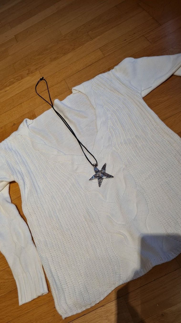 Lotti di vestiti: Pulli mit Schmuck und gratis denim jeans – Usato da Ferden venduto da jemyce 3