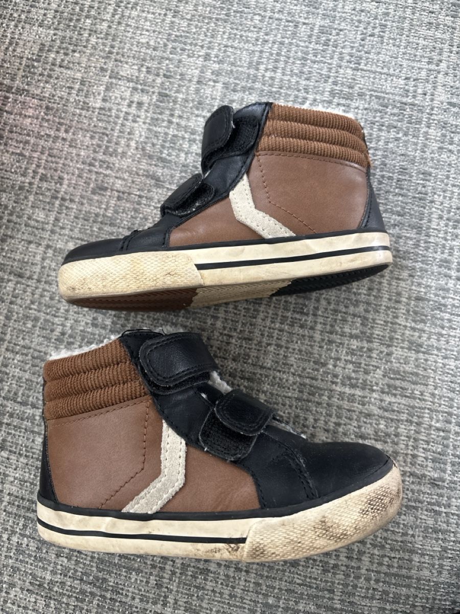 Next Scarpe per ragazzi: Next Winter Schuhe, Gr. 23.5 – Usato da Münchenstein venduto da Miresolese 1