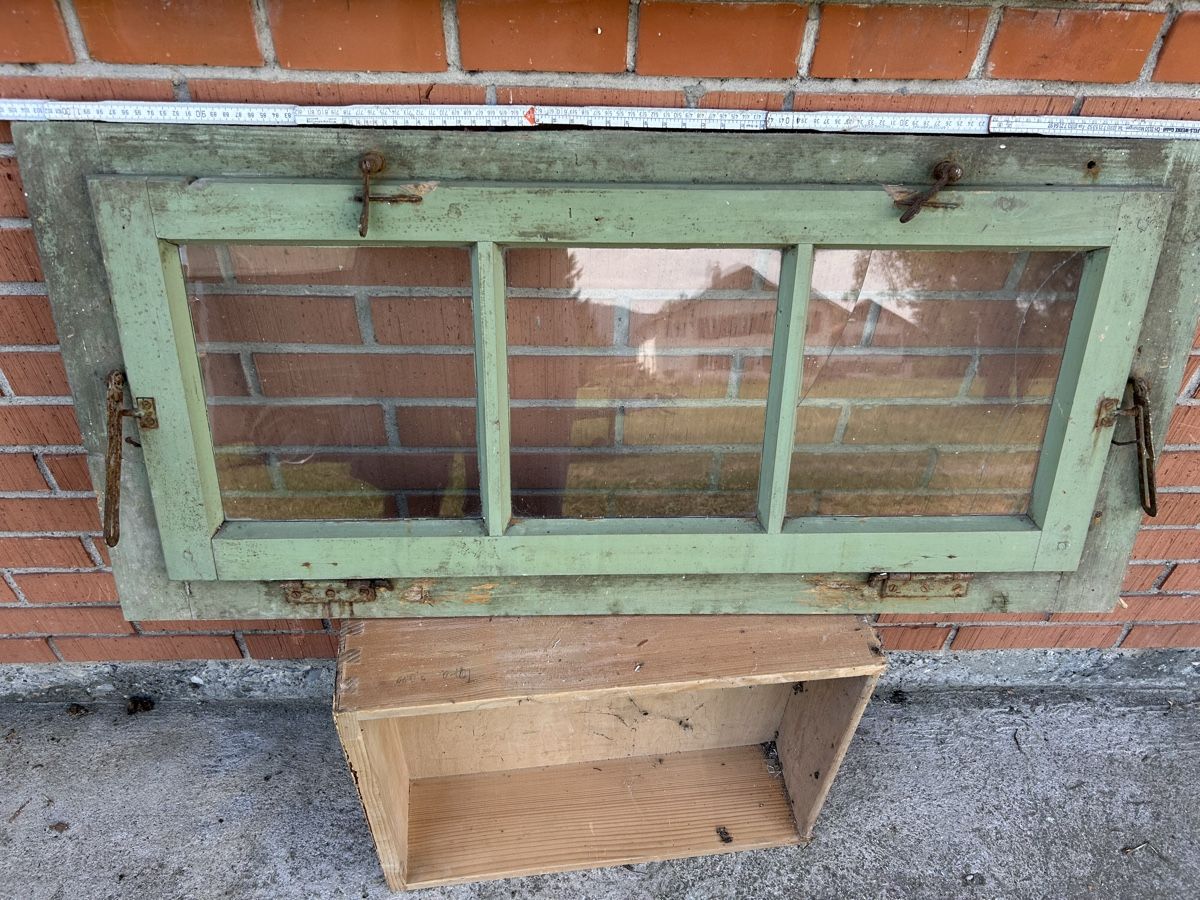 Finestre: Antikes altes Kellerfenster  – Usato da Gwatt (Thun) venduto da ate_6ng8 1