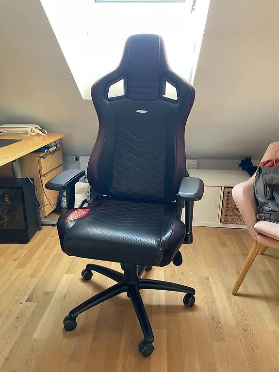 Sedie: Gamingstuhl Noblechairs EPIC – Usato da Basel venduto da Surferdude7
