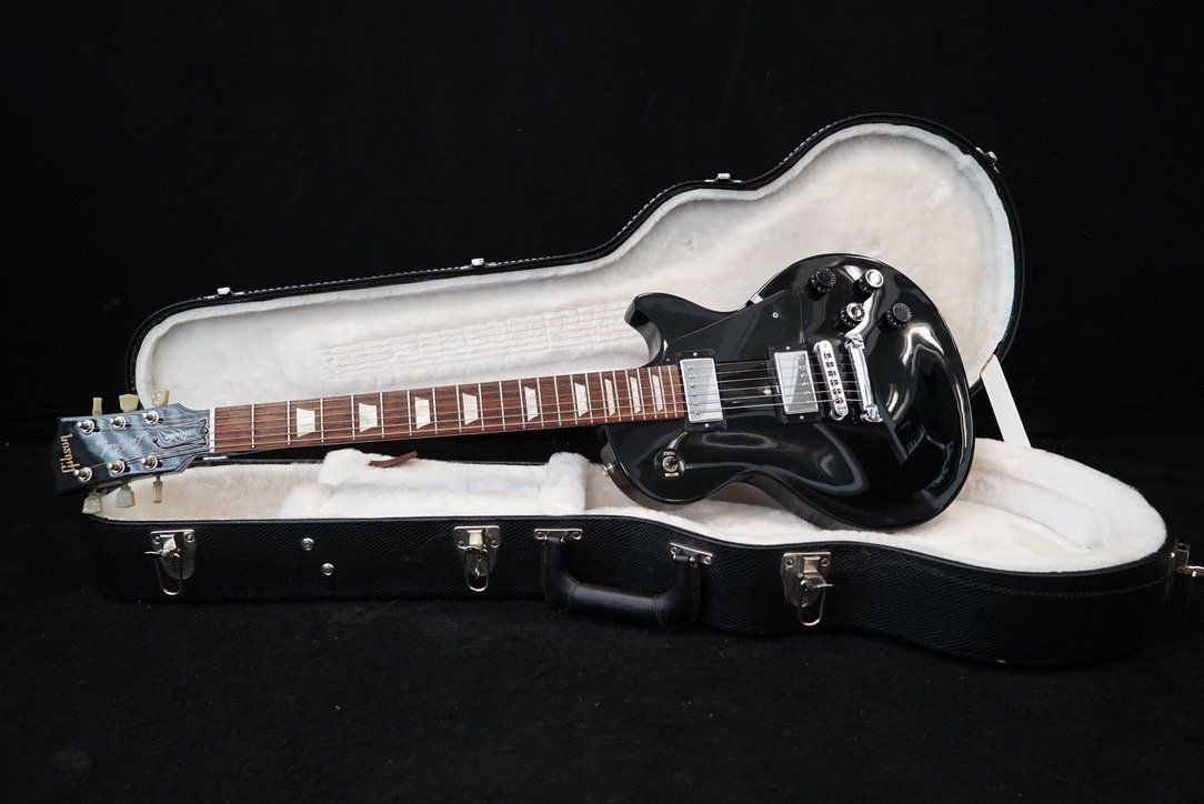 Gibson Strumenti musicali: Gibson Les Paul Studio Ebony 2008 Electric Guitar – Usato da Ortschwaben venduto da Musictrade
