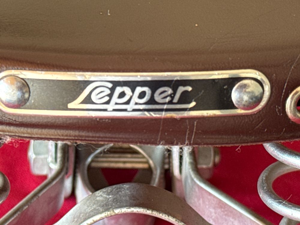 Pièces détachées: Leder Velosattel alt von Lepper Original Sattel – D'occasion à Fehraltorf par habibi2008 4