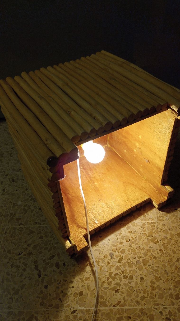 Lampade: Lampe trendy en bois clair - à retirer GE, VD – Usato da Meyrin venduto da pamanic 3