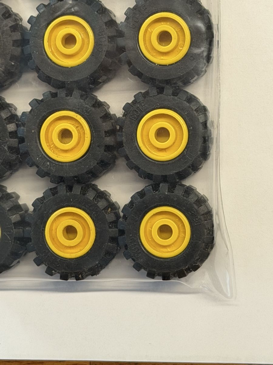 Lego Giocattoli: Lego Technik Räder, 12 Stk, Durchmesser -2cm. – Usato da Rheinfelden venduto da zim_2hqc 1