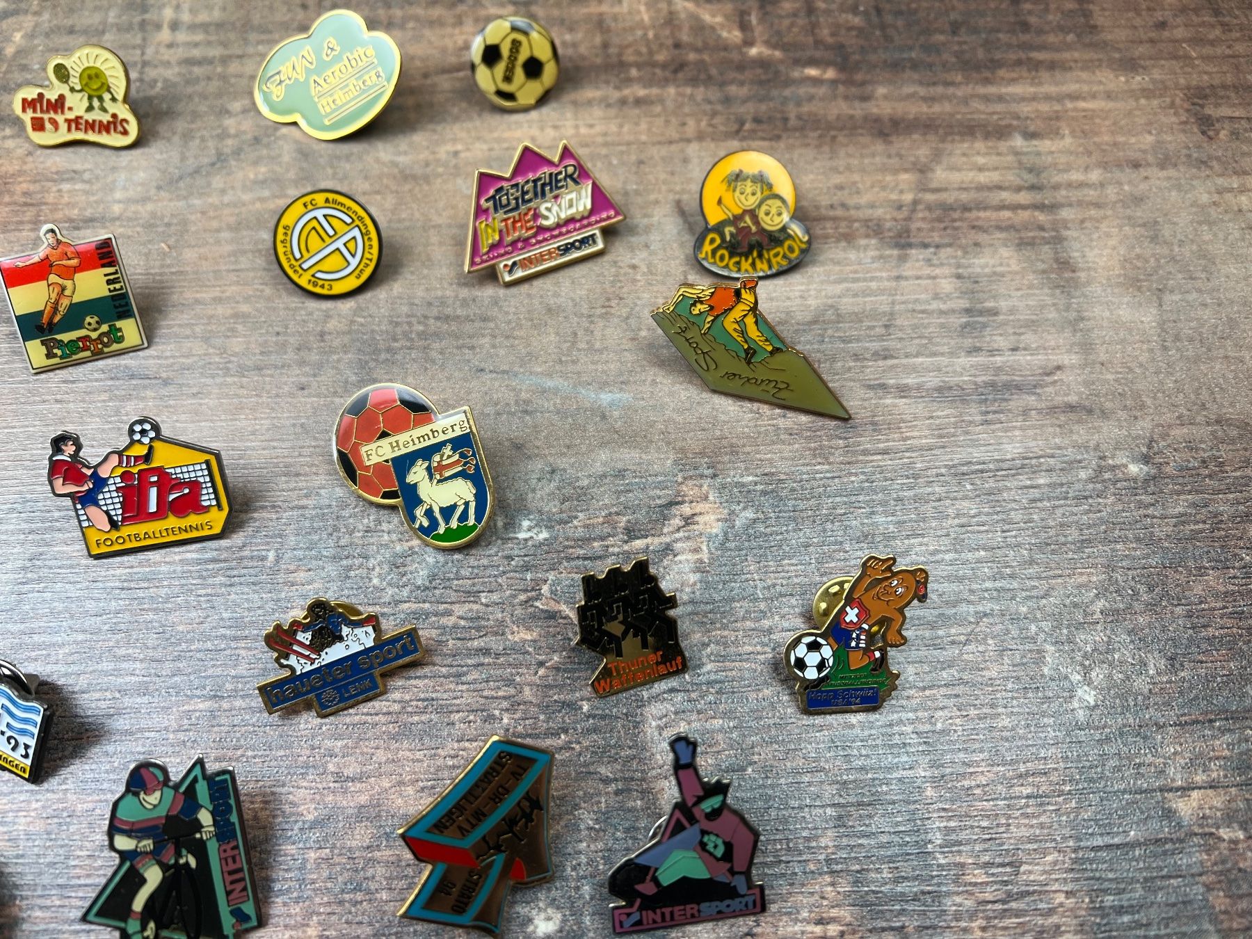 Broschen & Nadeln: Pin Sammlung Sport Marken etc. 3 – Gebraucht aus Hallau von R.R.91 1