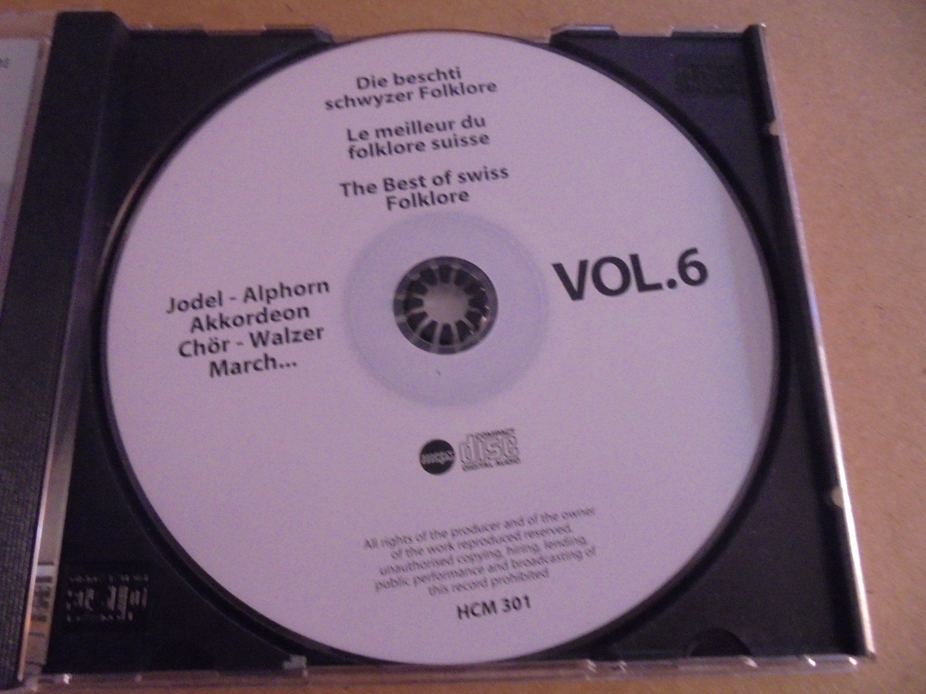 CDs: CD " Die beschti schwyzer Folklore, vol. 6 " – Gebraucht aus Crissier von Promopost 2