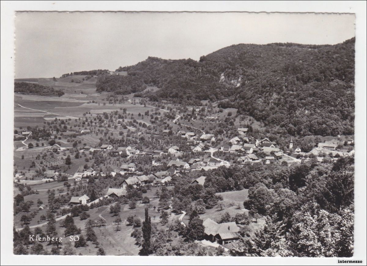 Cartoline postali: Kienberg SO // Flugbild Dorf – Usato da Basel venduto da intermezzo12