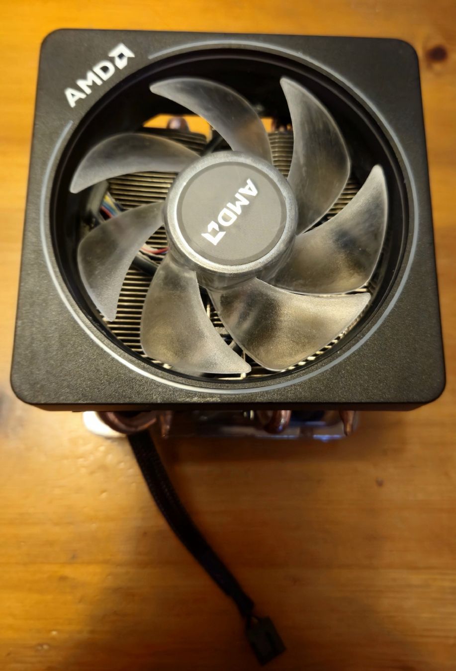 Amd Componenti elettronici: AMD Ryzen 7 3800X processor + fan – Usato da Grand-Lancy venduto da Pierre.Bratschi 4