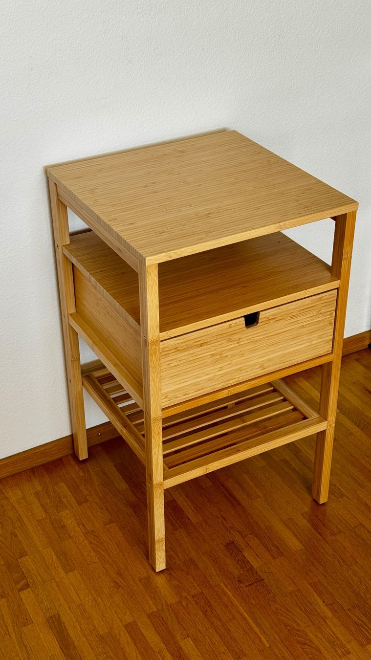 Ikea Comodini: Nordkisa Nachttisch – Usato da Zürich venduto da riedejo 1