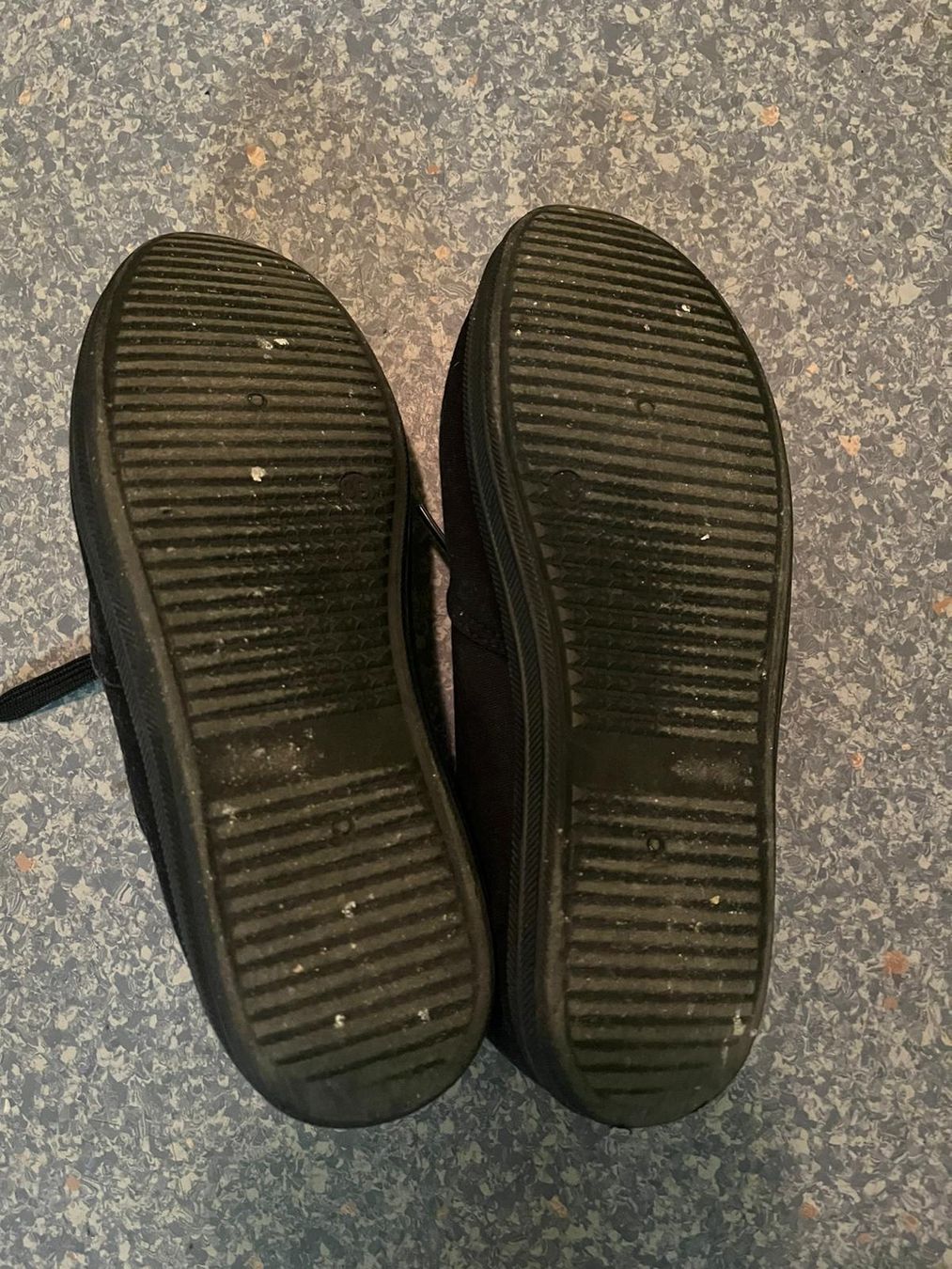Scarpe da donna: Schwarze Stoffschuhe, Grösse 39 – Usato da Wiggen venduto da Antoniotto 1