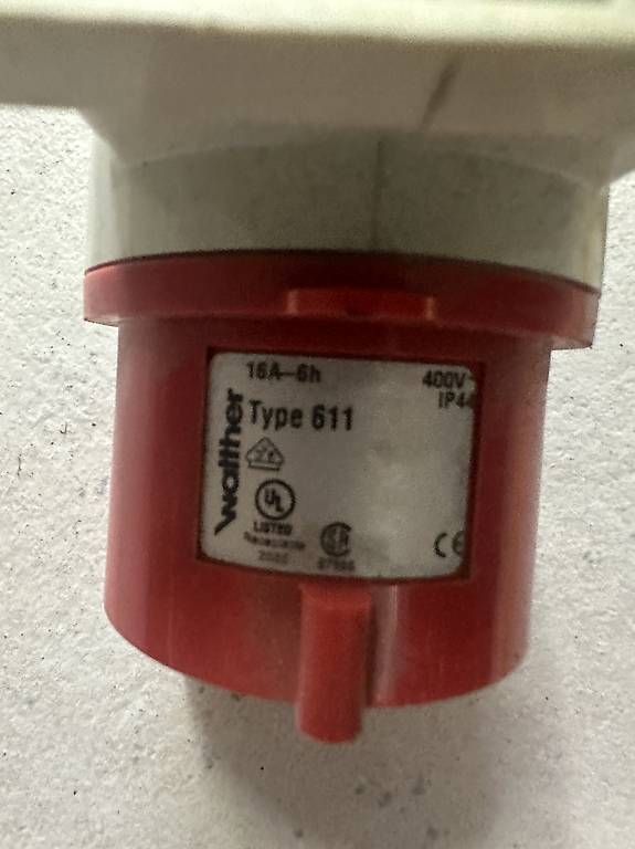 Spine: apparatestecker cee16 – Usato da Hausen AG venduto da mb2023 2