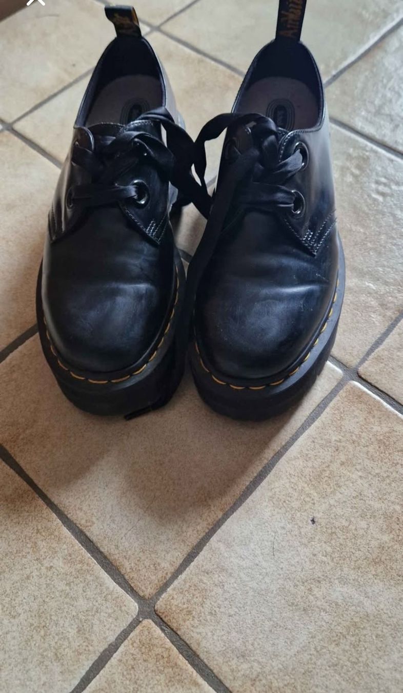 Dr. Martens Scarpe da uomo: dr martens holly black T.39 – Usato da Sembrancher venduto da cha_xq6s