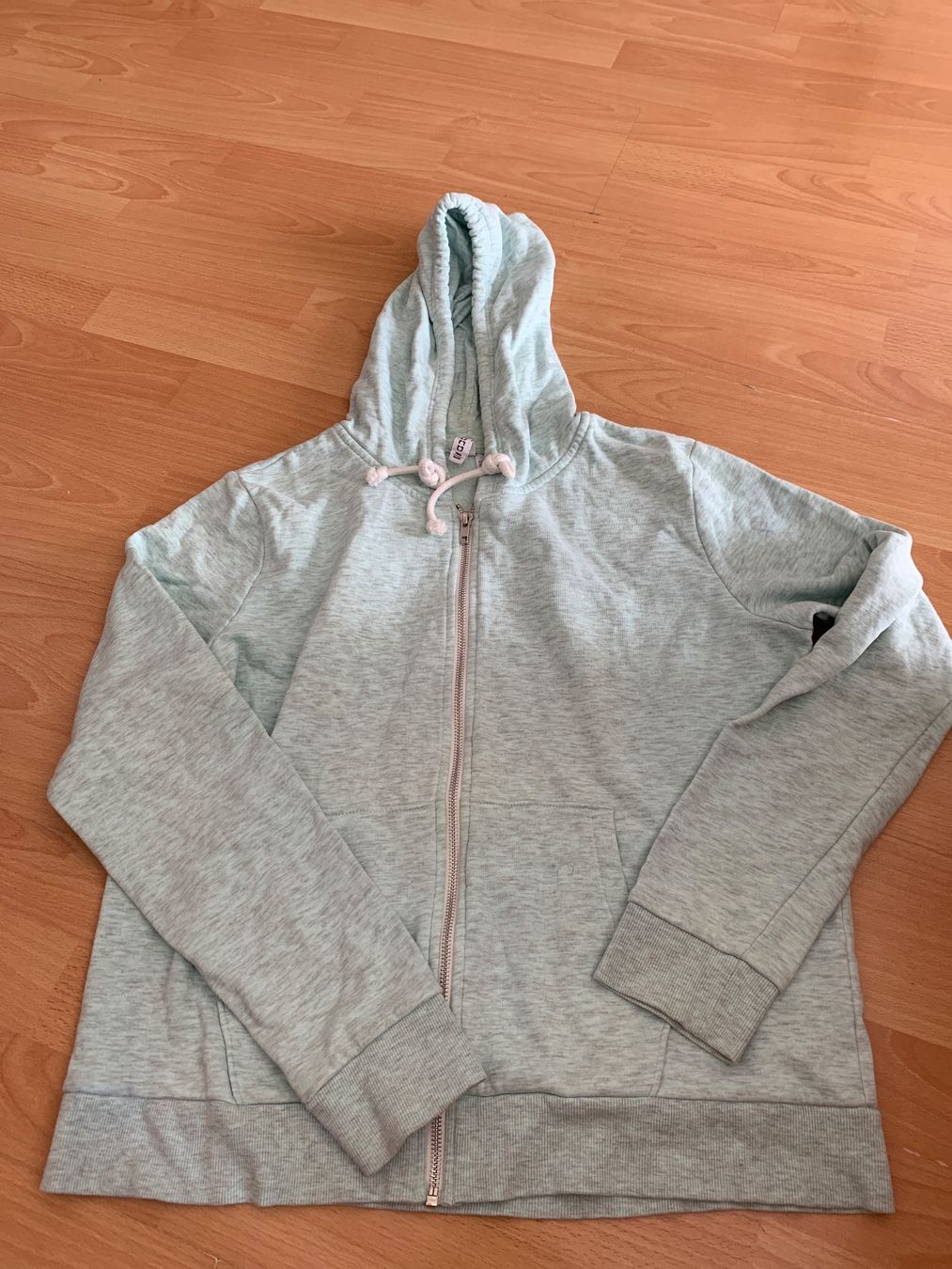 H&M Gilets & Westen: Jolie jaquette H&M taille L – Gebraucht aus MEYRIN von Gwendo10