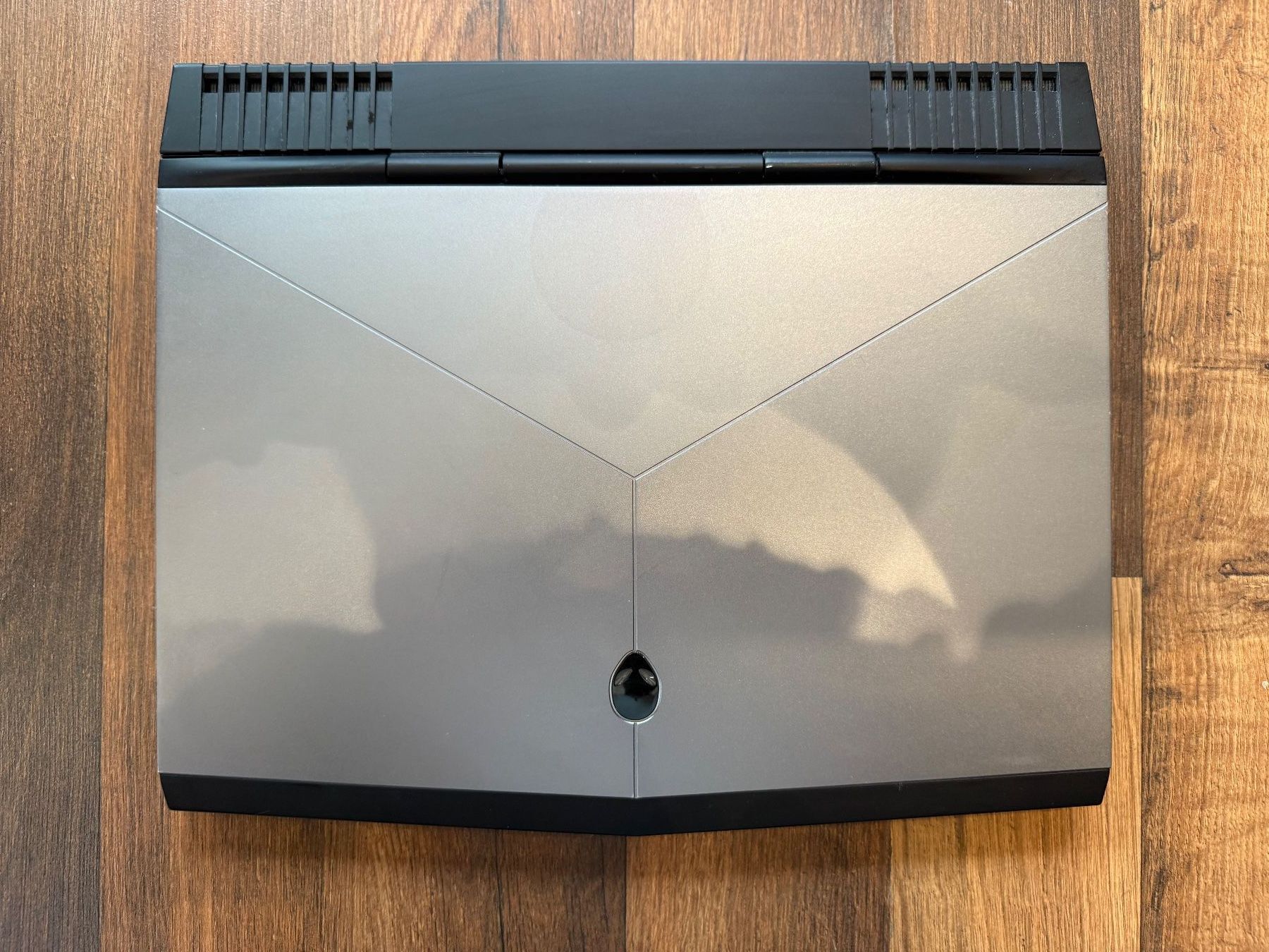 Alienware Portables: Alienware 13 R3 – Défectueux à Siebnen par icrservicesolutions