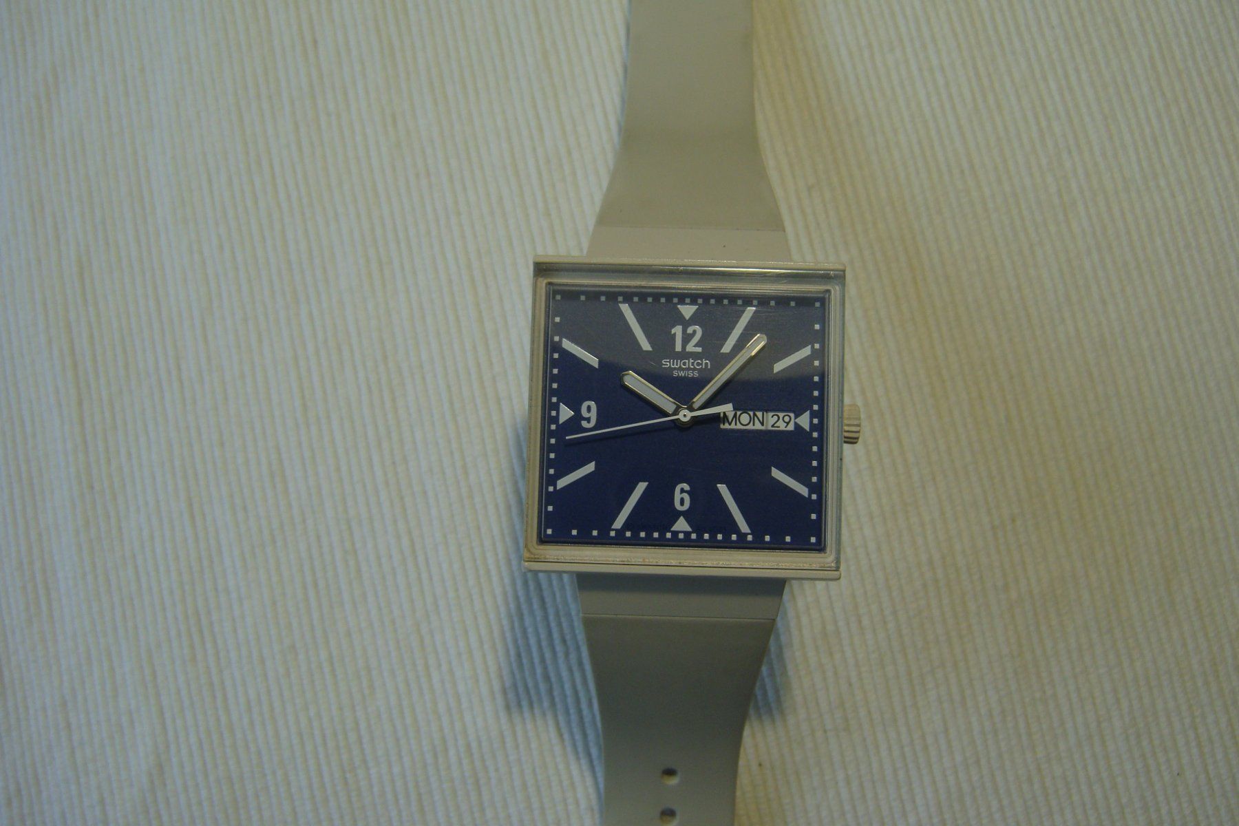 Swatch Montres: Swatch in Beige – D'occasion à Emmenbrücke par kuhn4951