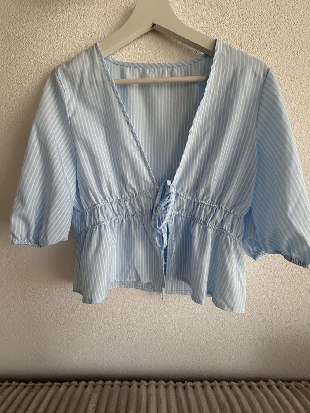 Blusen: Bluse zum Binden – Gebraucht aus Luzern von maz_jq6n