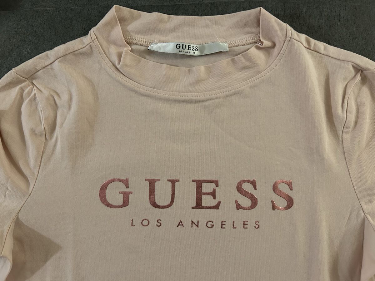 Guess T-Shirts: Guess Damen T-shirt – Gebraucht aus Kloten von eri_5flt 1