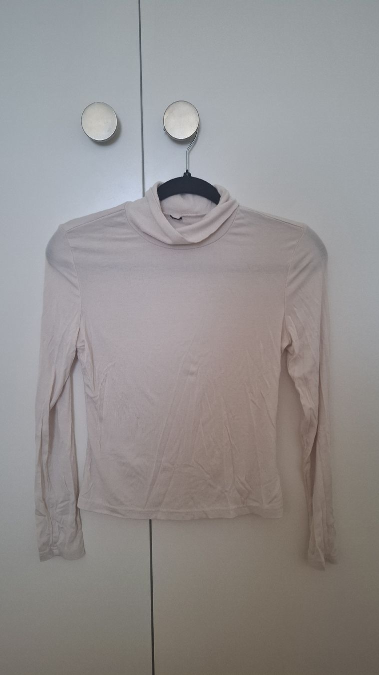 Pullover & Sweatshirts: Turtleneck Shirt, Long Sleeve, cream, Size S – Gebraucht aus Hausen am Albis von ann_2kkx