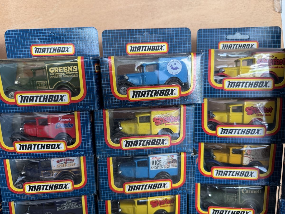 Matchbox Voitures modèles: Boite Matchbox Ford Model A MB-38 1983 neuve – D'occasion à Evionnaz par eriba430 3