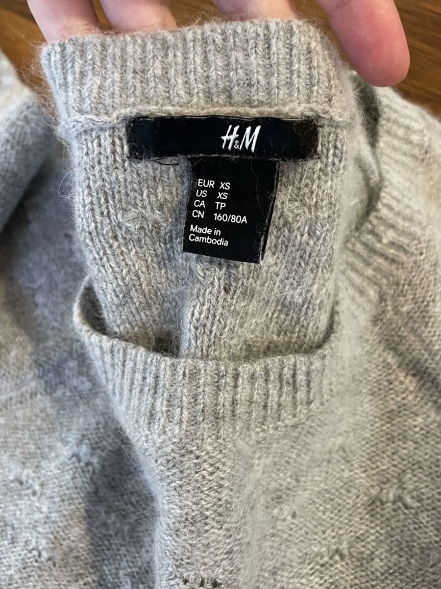 H&M Pulls & Sweat-shirts:  Pullover H&M grau Grösse XS – D'occasion à Liestal par ela_2g9s 1