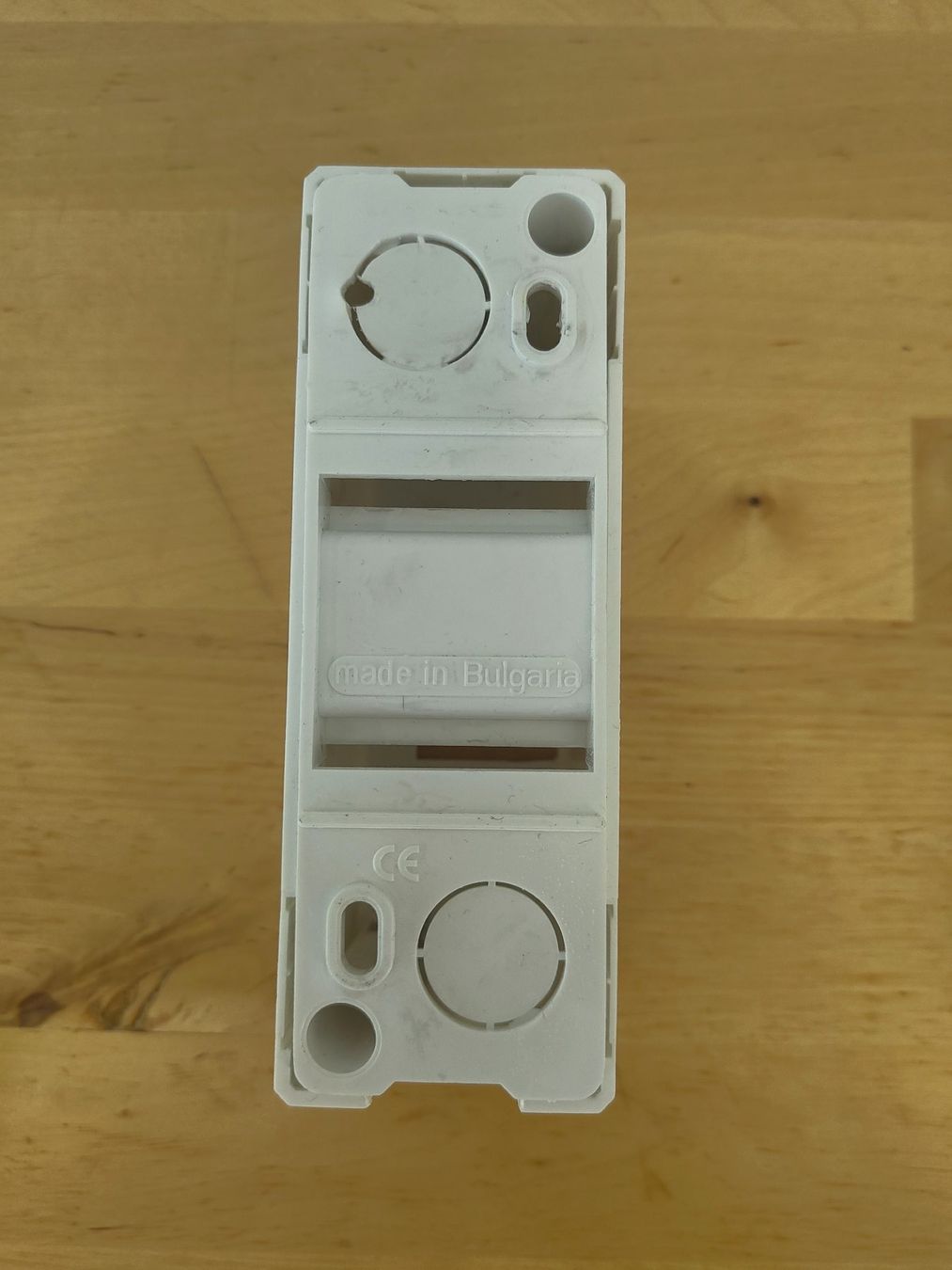 Schneider Alimentazione elettrica: Schneider Electric AP Gehäuse Distribution Box 2 Einheiten – Usato da Emmenbrücke venduto da BlSi 3
