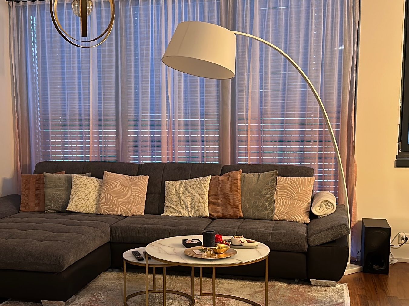 Beliani Lampen: Stehlampe weiss mit Marmorfuss – Neu (gemäss Beschreibung) aus Spreitenbach von rago_1