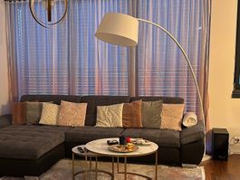 Stehlampe weiss mit Marmorfuss
