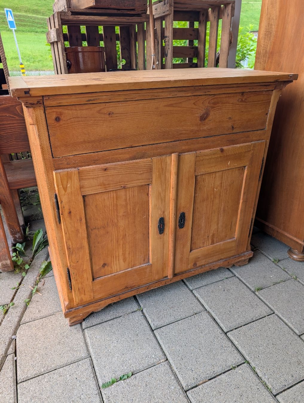 Credenze: Holzkommode mit Klappdeckel  – Usato da Adligenswil venduto da karinma