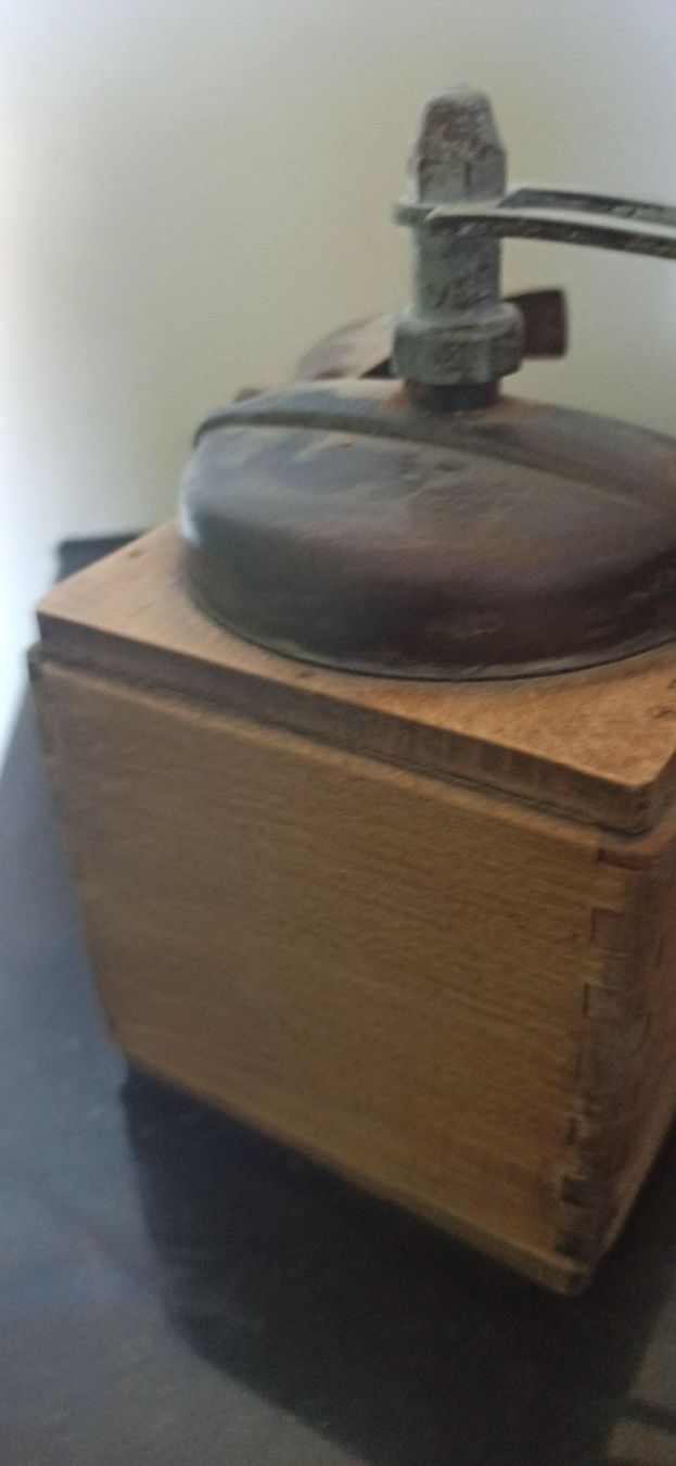 Elettrodomestici da cucina: Kaffemühle – Usato da Luzern venduto da Hherger